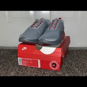 Men’s brand new Nike sneakers